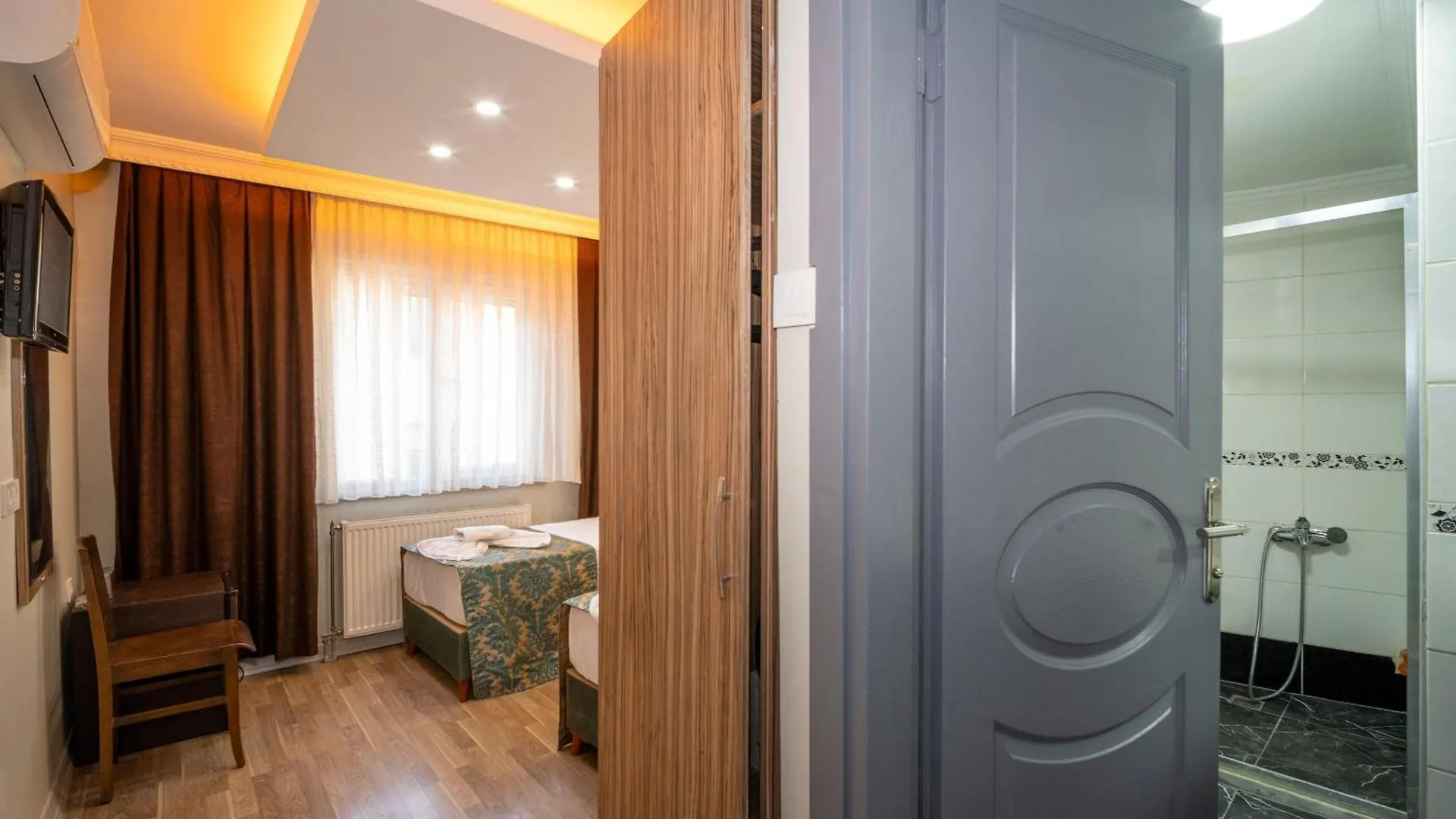 Hotel Simper Istanbul 3*,